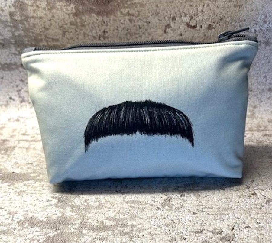 Moustache Zip-up Pouch