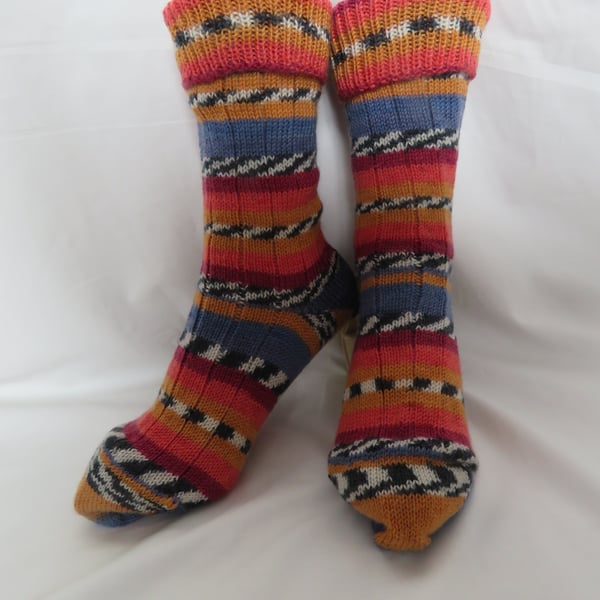 Hand-cranked Knitted Ribbed Wool Socks Size 6 to 7 Turnover Tops