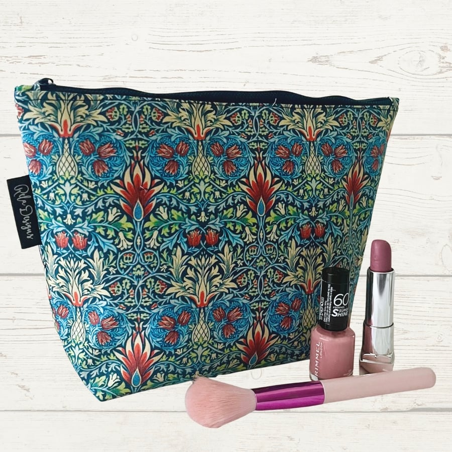 Makeup bags retro bird print