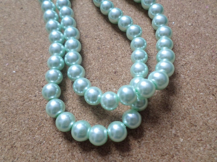 50 x Glass Pearl Beads - Round - 8mm - Mint Green