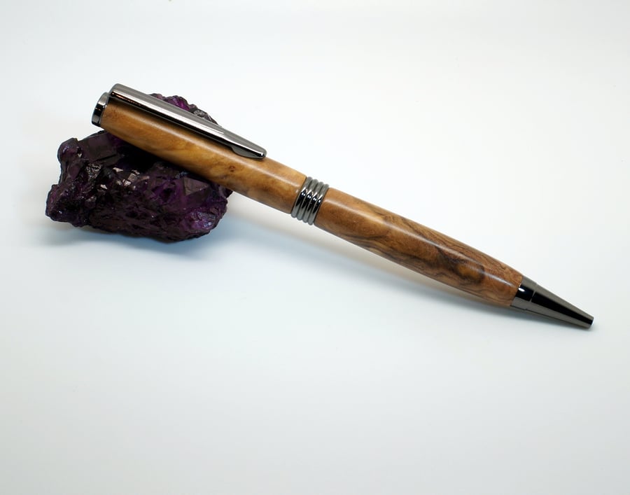 Streamline pen in Spanish Olive