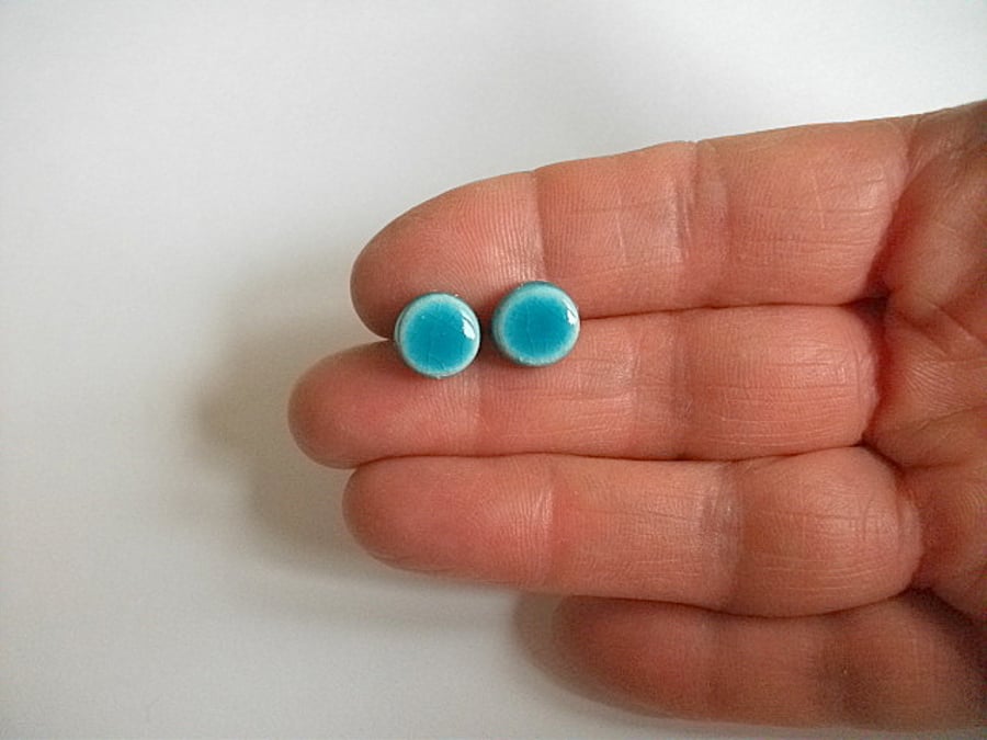 Turquoise round ceramic stud earring - sterling silver