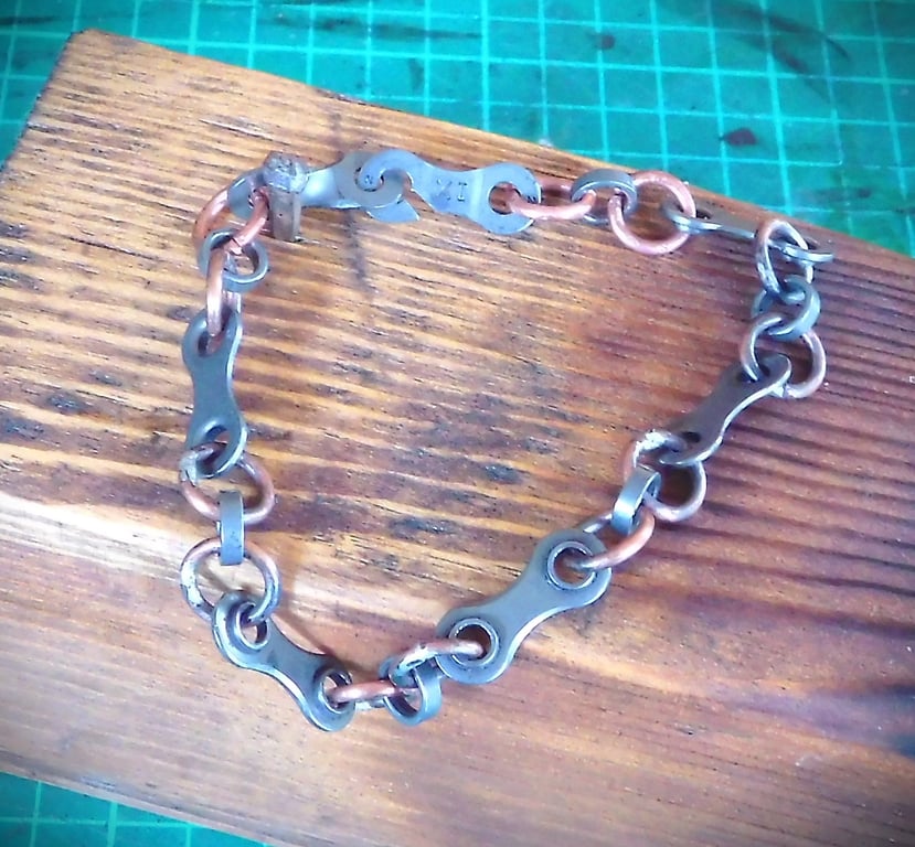 Half Link Bick Chain Bracelet