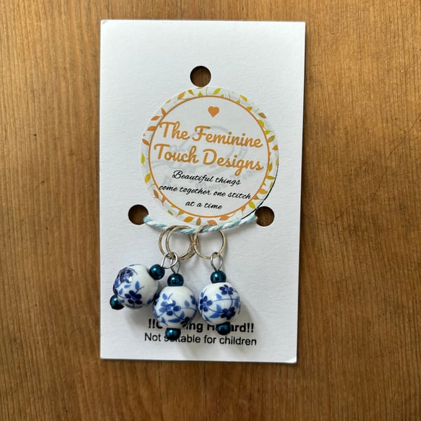 Blue & White stitch markers with rings - set of 3