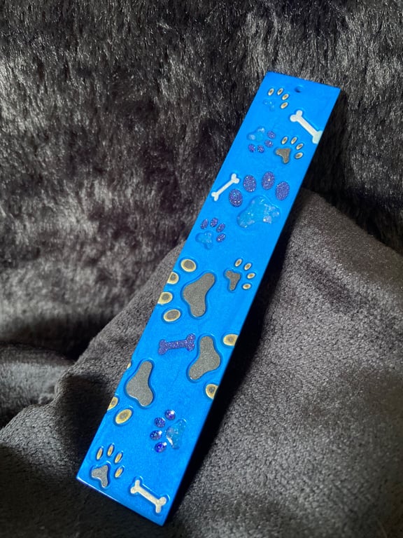 Resin bookmark with pearl glass gems