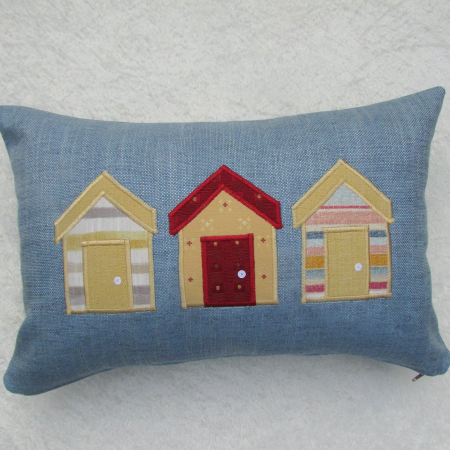 Beach huts cushion - Rectangular, blue with yellow, red and blue beach huts