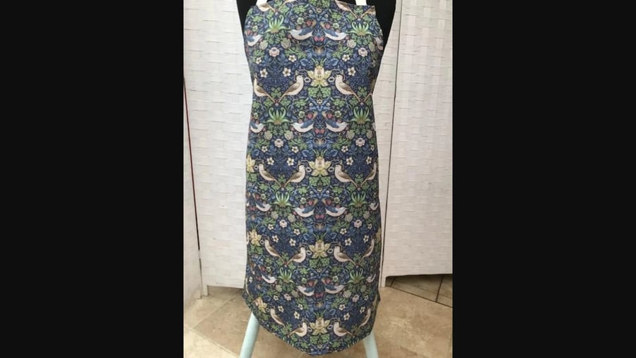 William Morris Water Resistant Aprons  Starwberry Thief, Adult size. 76 cm 