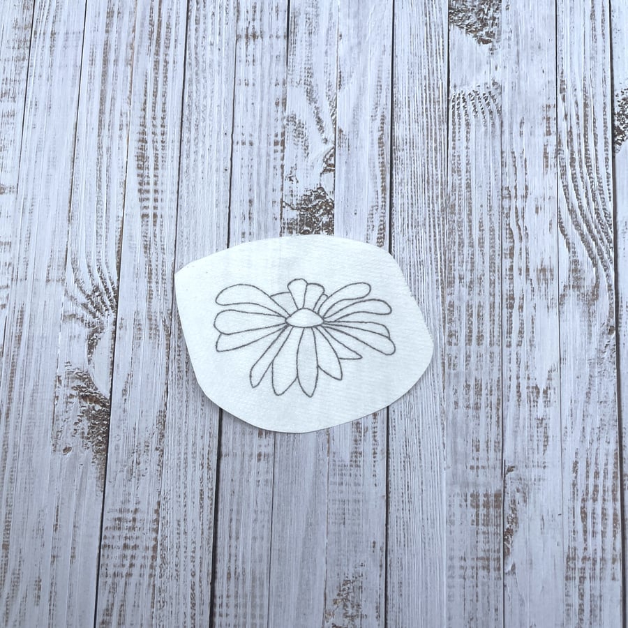 Ox eye daisy embroidery sticker. Meadow DIY textile art