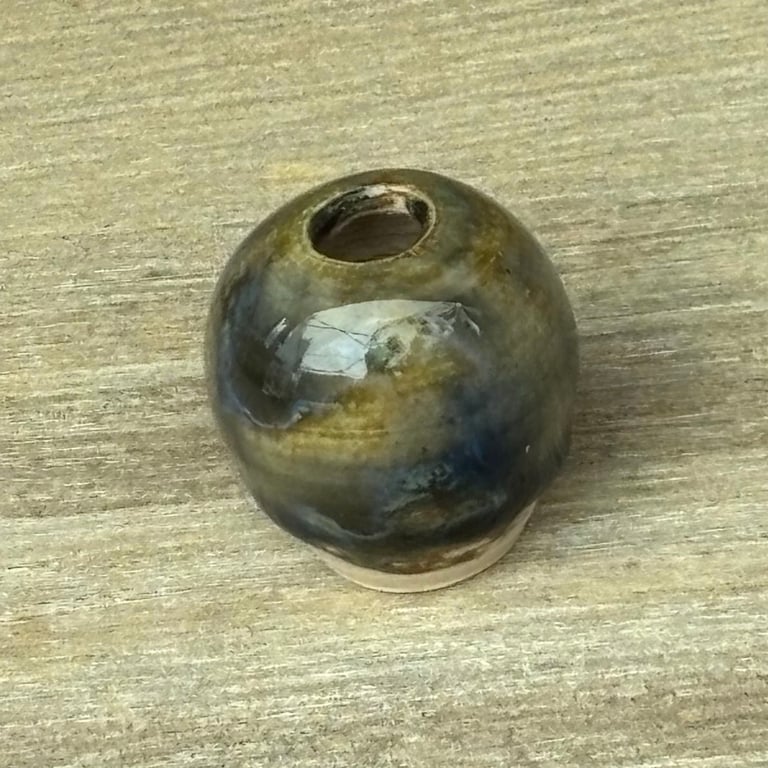 Teeny tiny vase