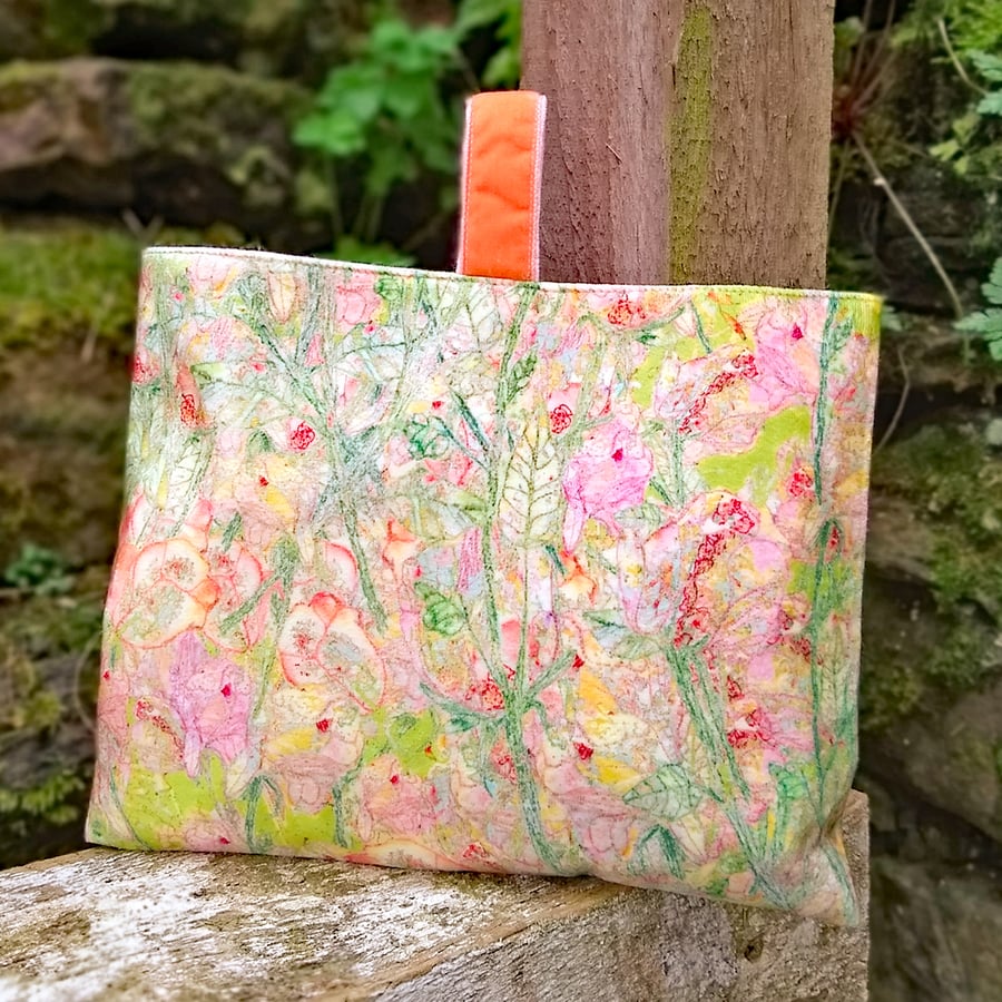 Green floral velvet clutch with magnetic clasp