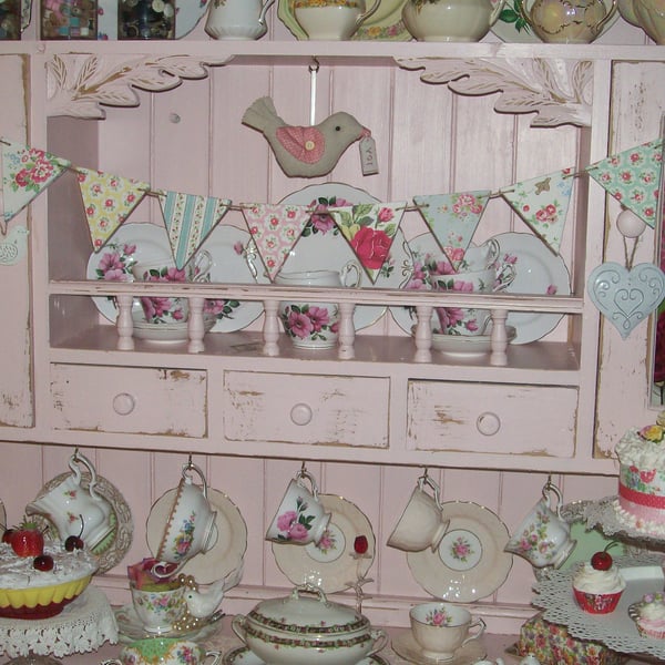 Handcrafted Wooden Bunting Vintage Style Cath Kidston Design Dresser Display 