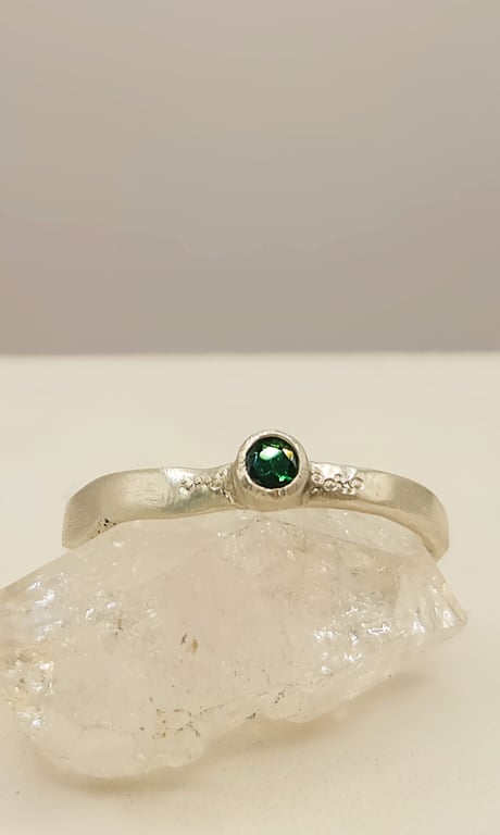 Sterling Silver Ring with 3mm Tsavorite Garnet – One of a Kind