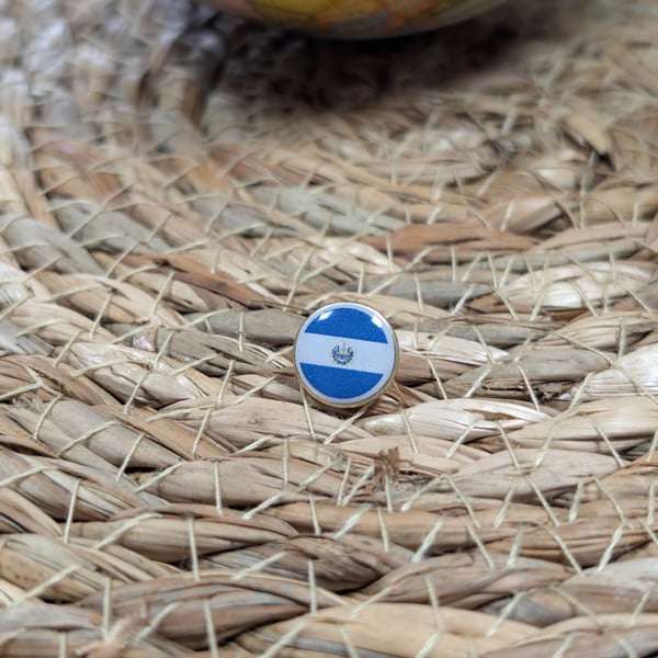El Salvador Flag Map Pin – Central America Travel Map Push Pin for Wooden Maps