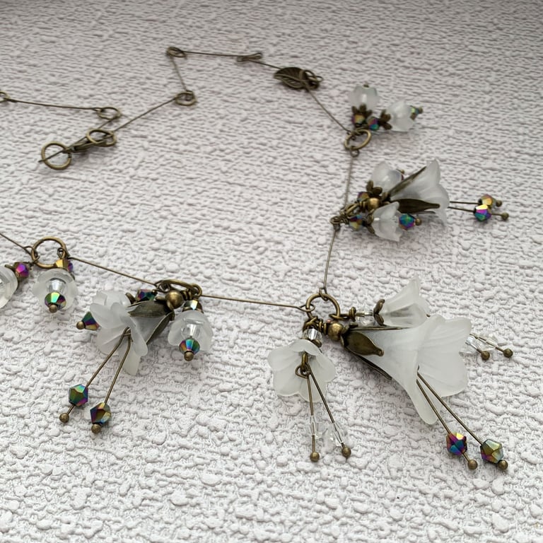 Vintage Style White Lucite and Bronze Floral Necklace Set