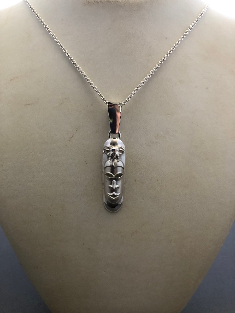Unisex solid silver African mask pendant & chain 