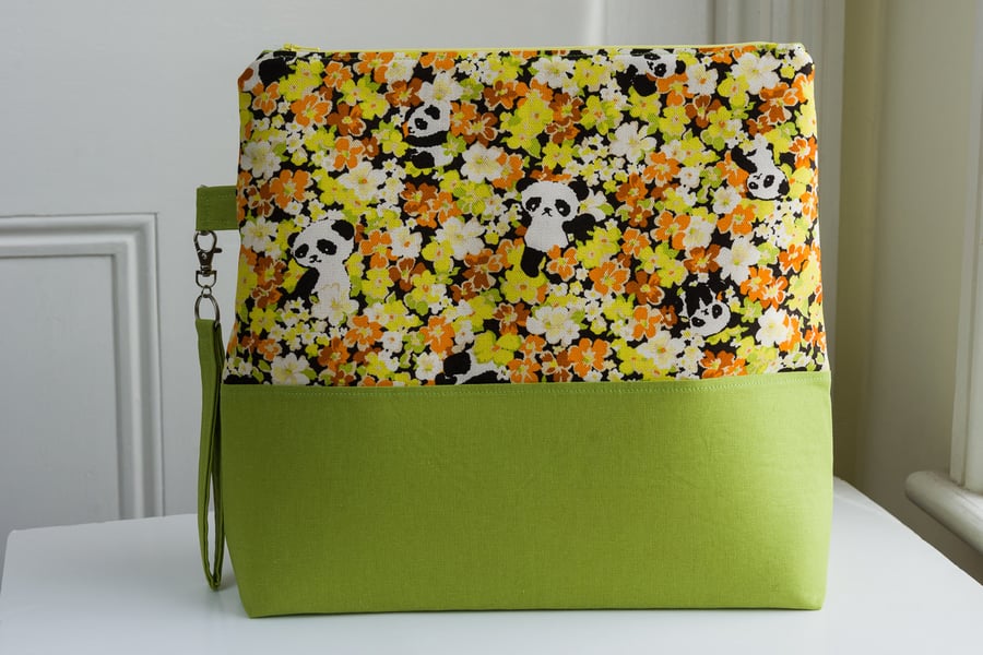 Project bag - a large sized, zip topped panda bag with detachable wristlet