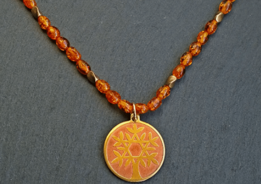 Baltic Amber Yellow Tree Branch Necklace Baltic Amber Yellow Tree Branch Necklace