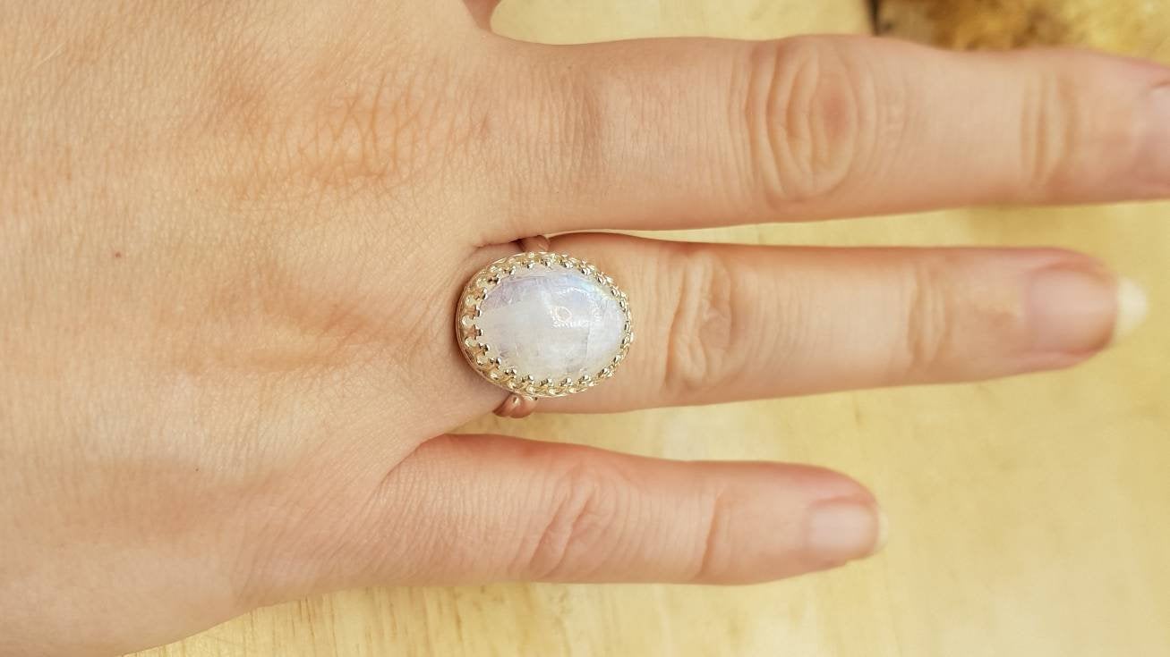 Oval Rainbow moonstone Ring. 925 Sterling silver.. June Birthstone