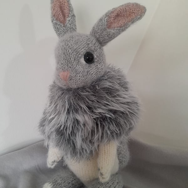 Knitted Rabbit, dotpebblesknits design, Easter Bunny 