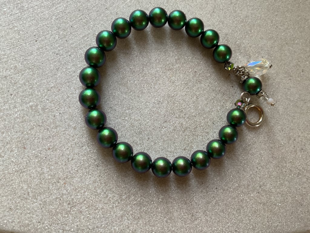 Swarovski pearl memory wire bracelet