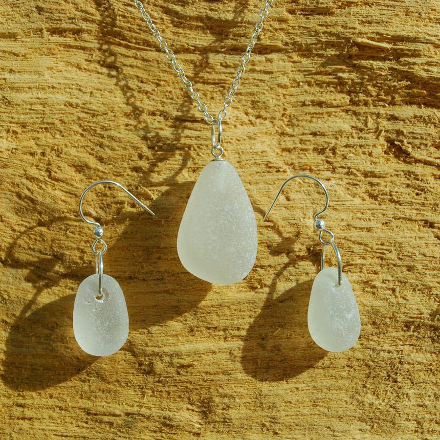 Sea glass pendant and earrings set