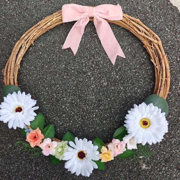 Grapevine wreath, hand decorated with daisies: pink, white, green, orange  