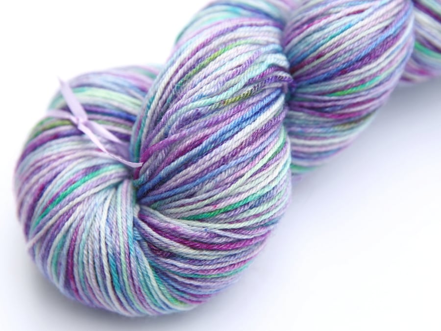 SALE: Lilac Dream - Superwash Bluefaced Leicester - bamboo 4-ply yarn