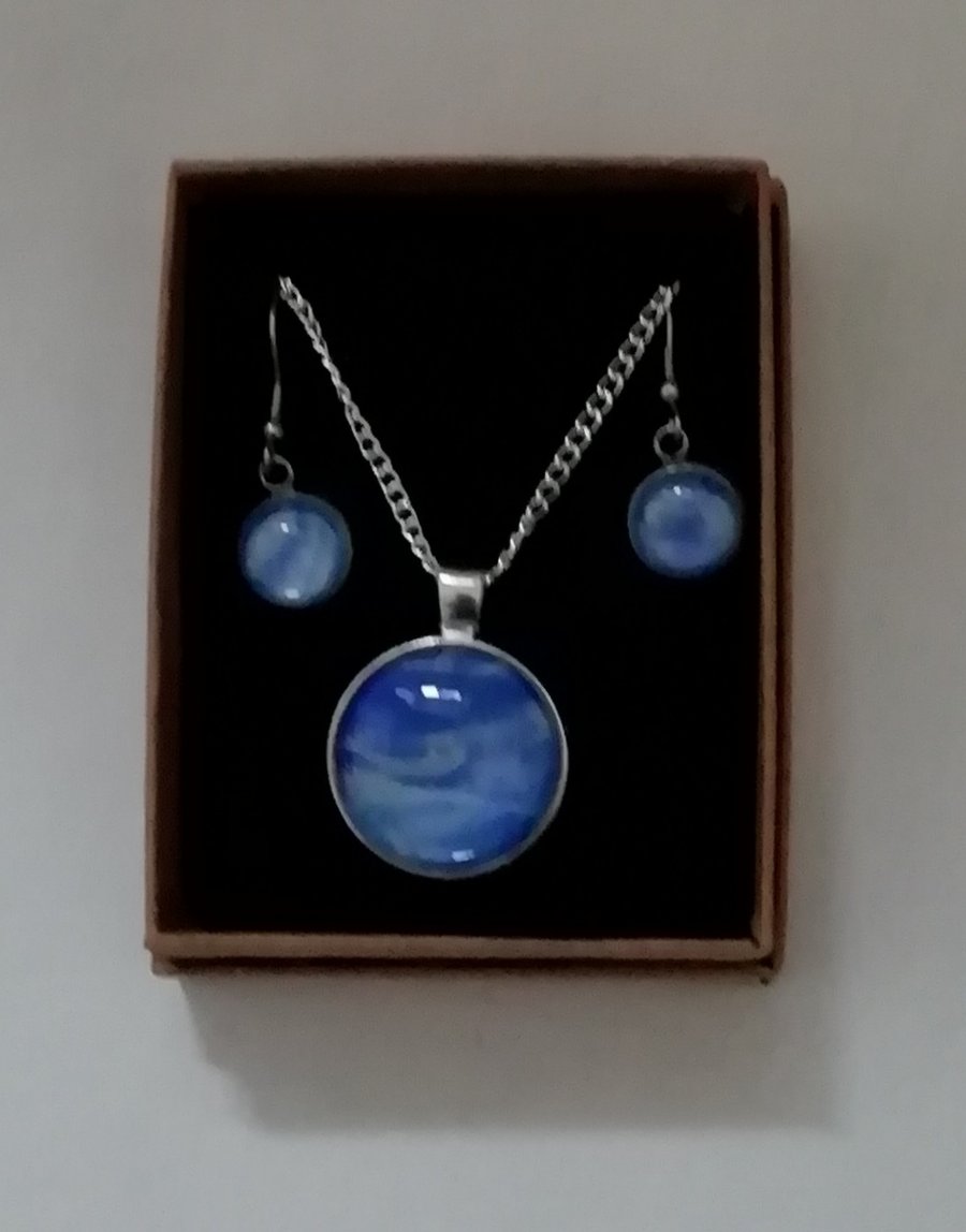 Marble clay glass pendant and earrings gift set 