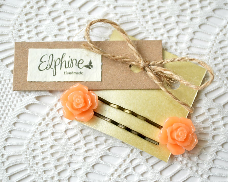 Pair of Bobby Pins with Peach Roses