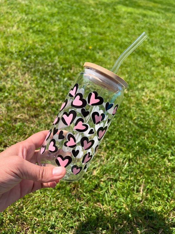 Heart glass tumbler with bamboo lid and straw
