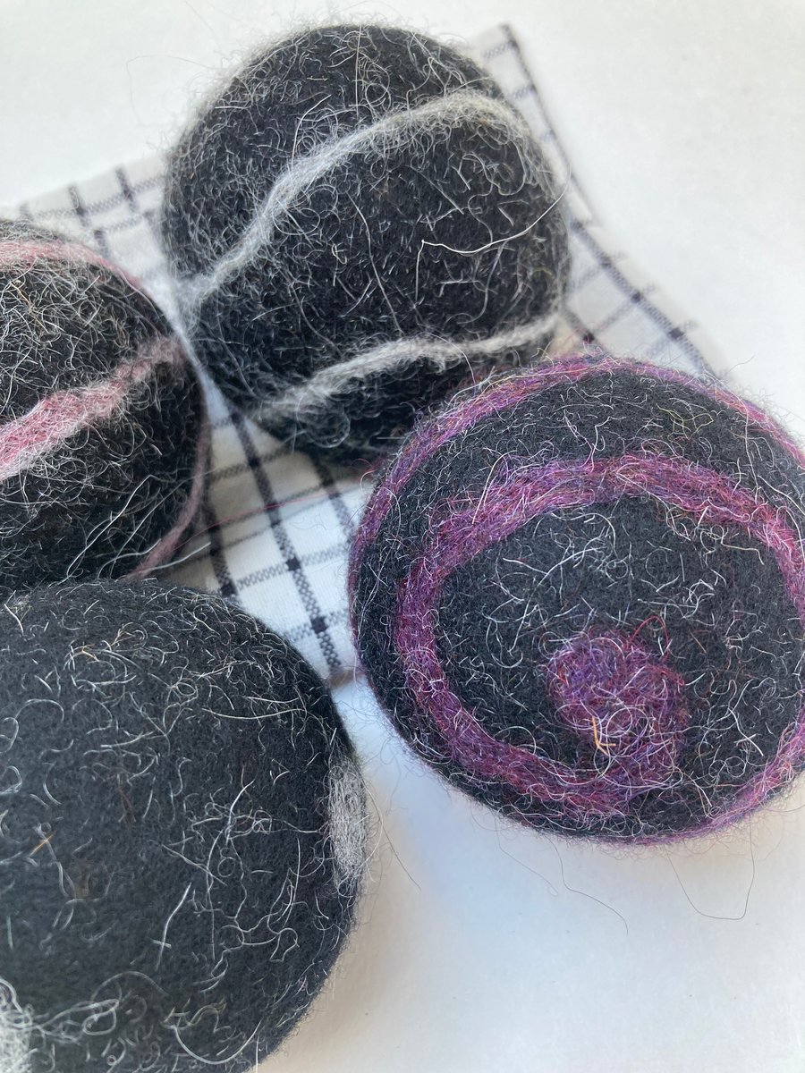 Tumble dryer balls made from waste and felted wool - swirls and spots