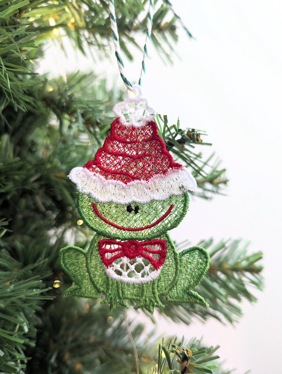 Embroidered Christmas Frog Ornament: Festive Holiday Decor
