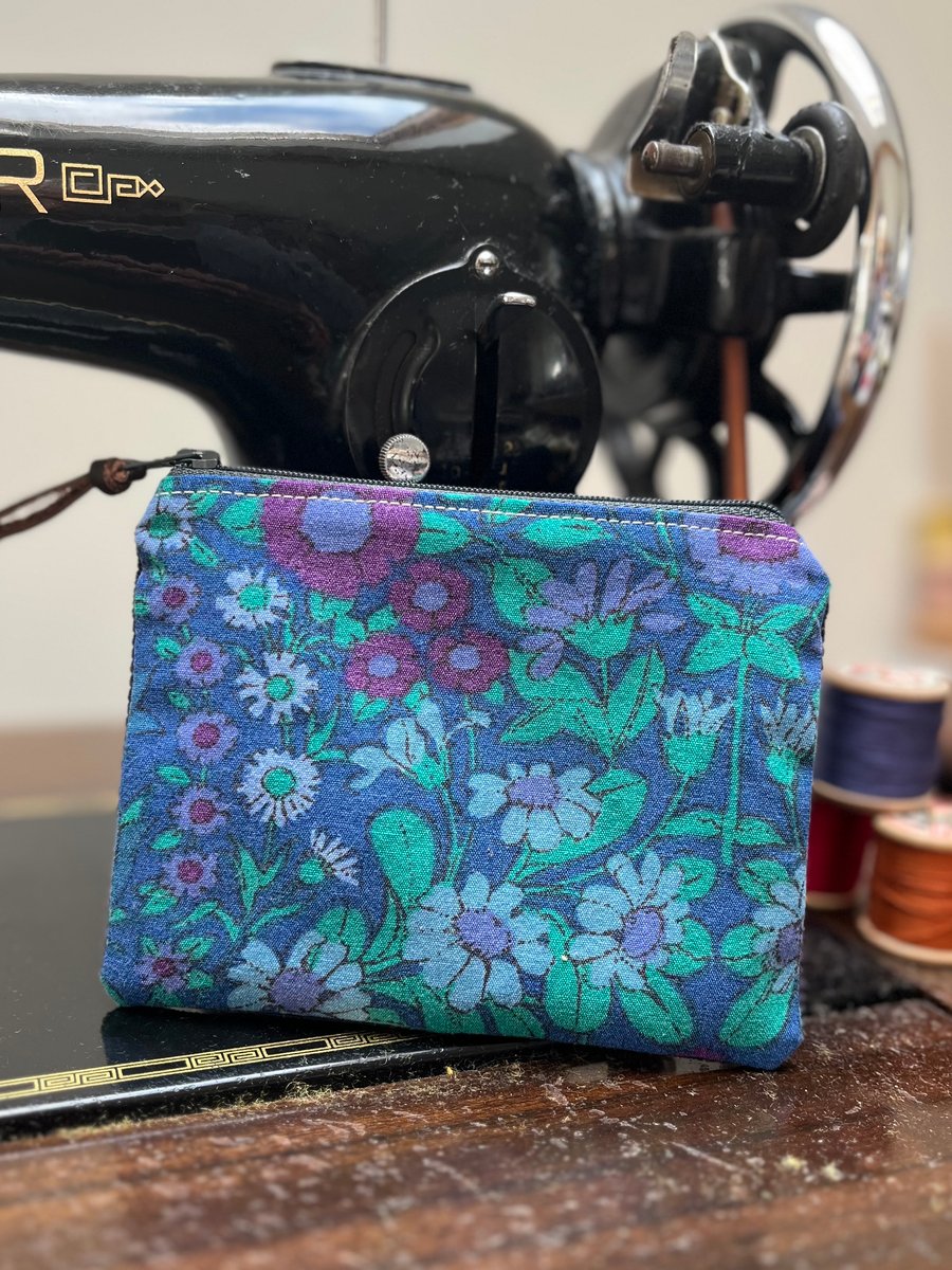 Vintage floral Daisy Chain cotton coin purse zip pouch with purple corduroy