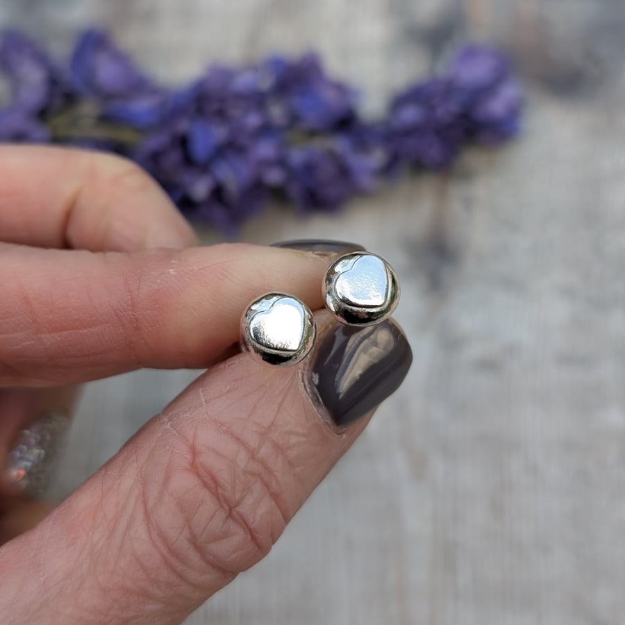 Sterling Silver Small Pebble Stud Earrings with Silver Hearts - JBJ1031