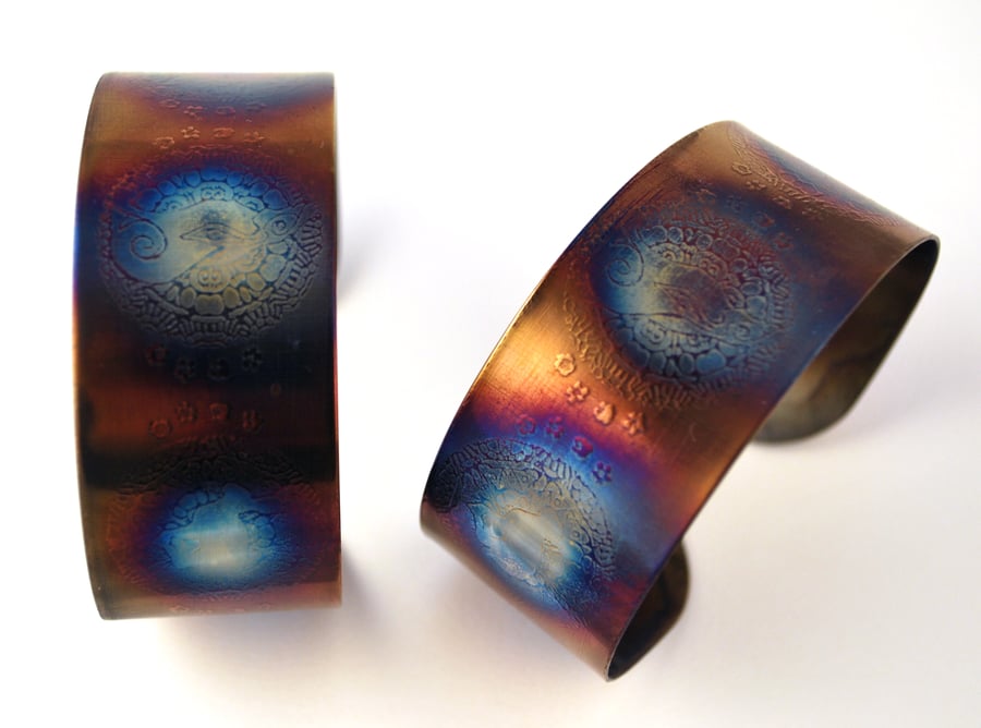 Etched surgical steel moongazing hare cuff - stainless steel 