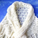 CREAM CROCHETED LACE PATTERN SHAWL