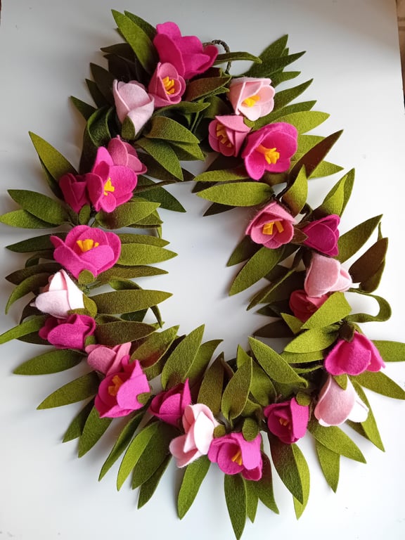 Felt Tulip Garland: Spring Home Decor