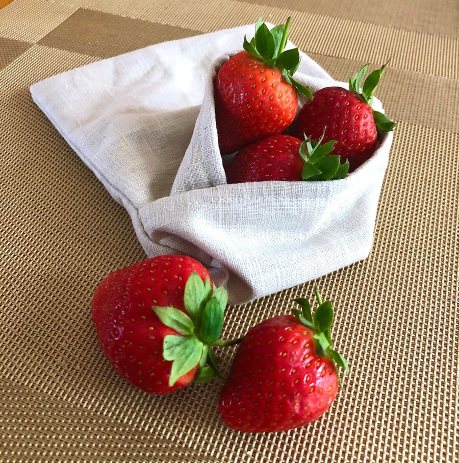 Pure linen snack bag lined with food safe, waterproof PUL fabric