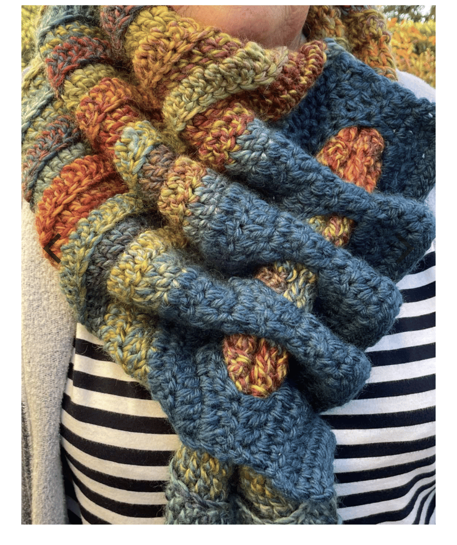 Autumnal Keyhole Scarf
