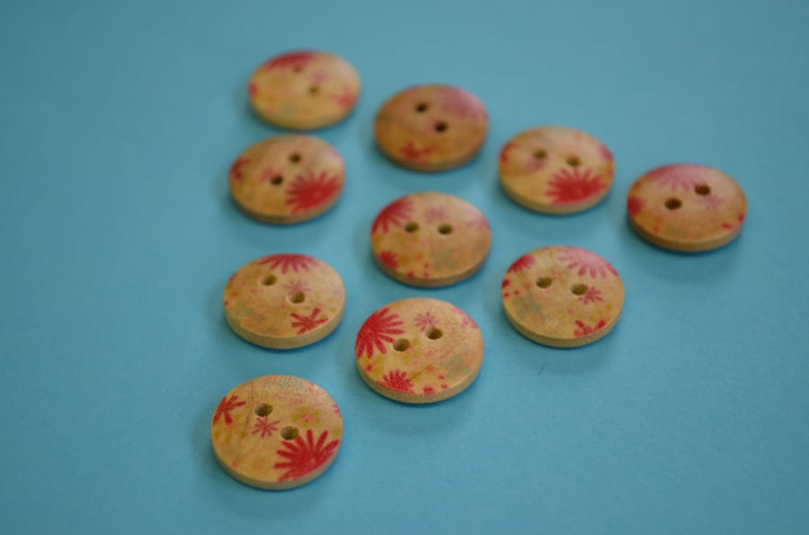 15mm Wooden Red Green Blue Floral Buttons Natural Wood 10pk Flowers (SNF8)