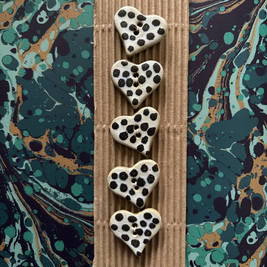 Heart & Animal print Buttons 1 inch    - set of 5