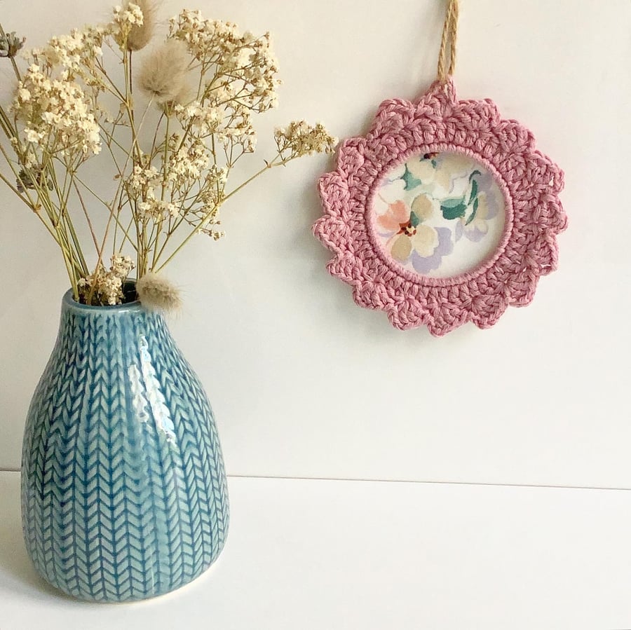 Rose pink crochet wreath, crochet wall hanging 