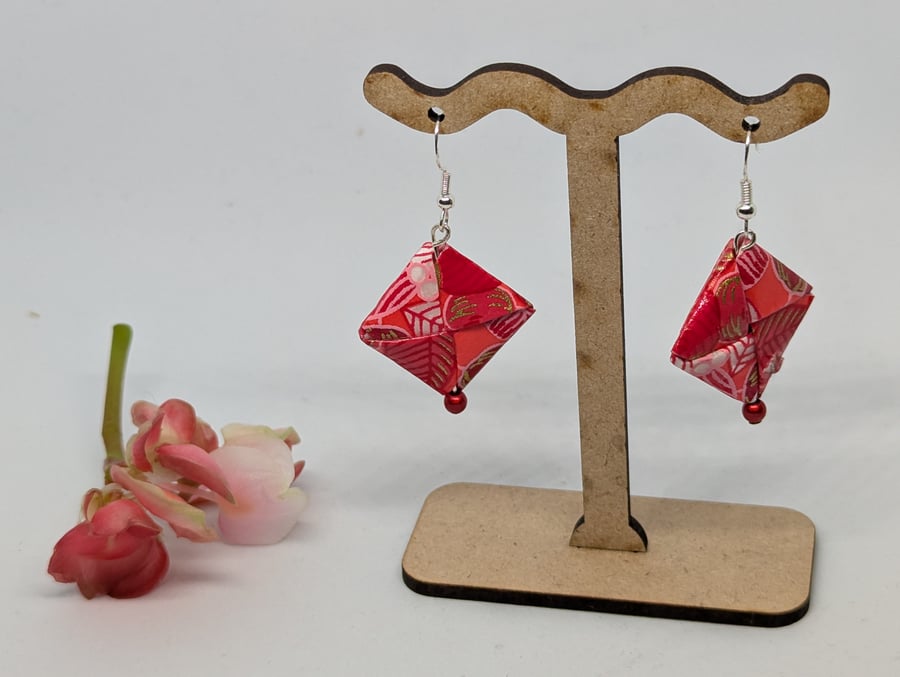   Japanese square paper earrings: red flowers, leaves & small miracle beads