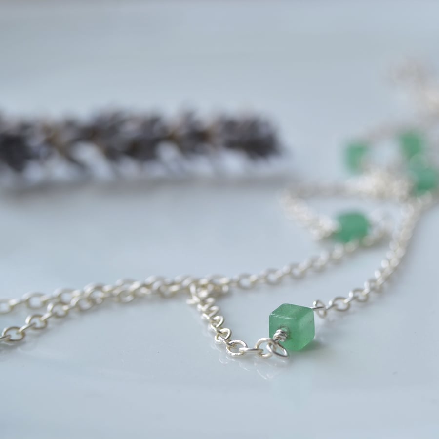 Green stacking necklace