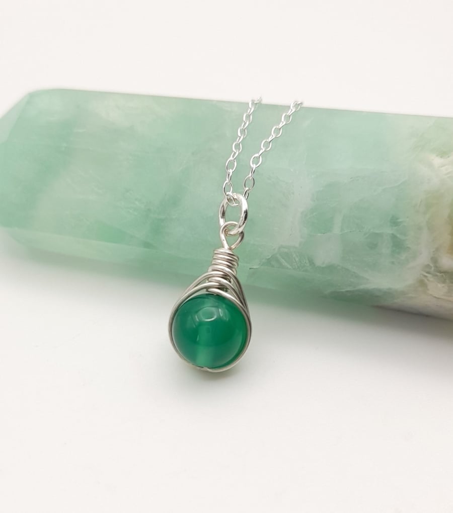 Sterling Silver Green Onyx Gemstone Pendant Necklace