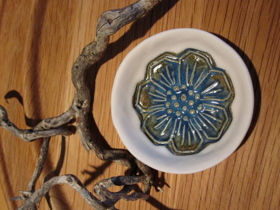 Bowl, dipping bowl, porcelain with blue green flower decoration