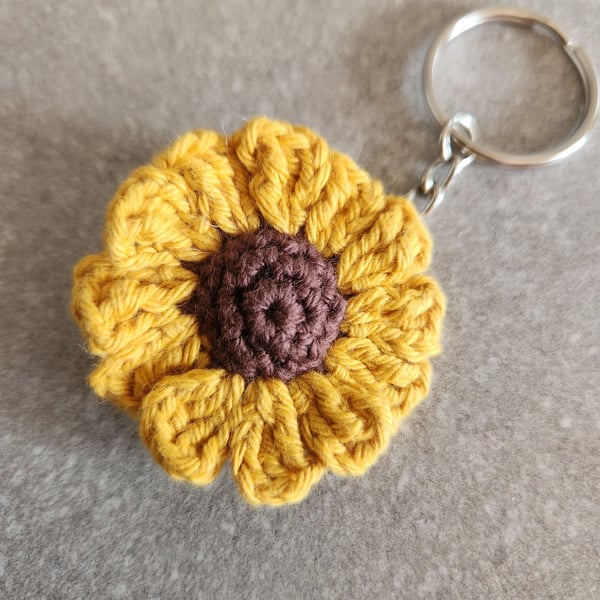 Sunflower keyring, crochet bag charm 