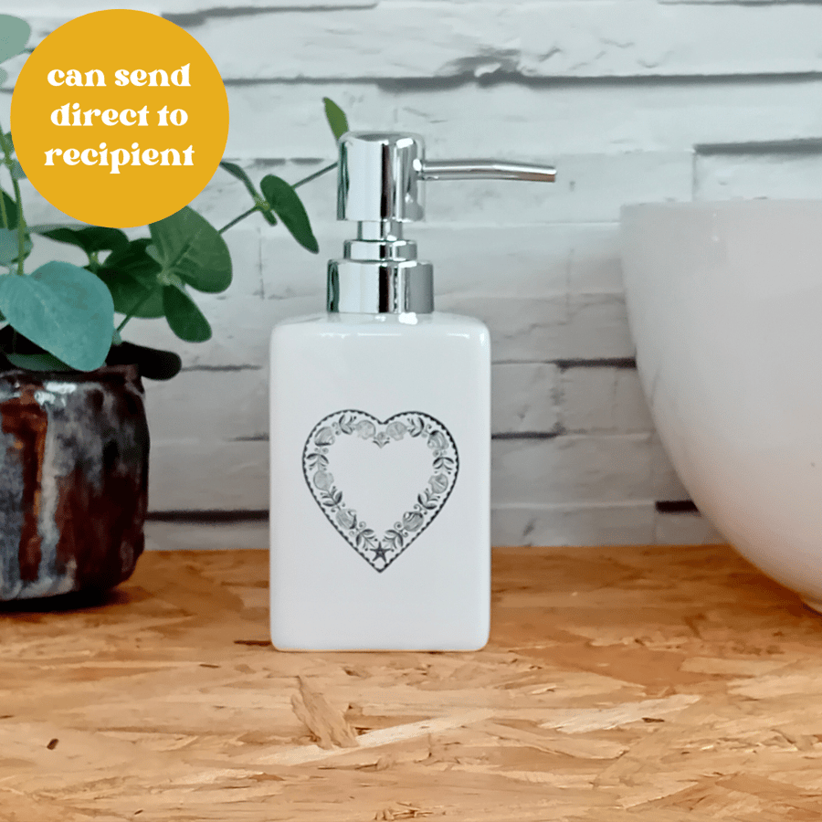 Pump dispenser, scandi heart, coastal ceramic, soap, hand wash, lotion, shampoo