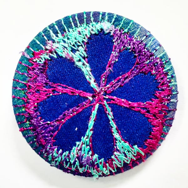 38mm Hand Dyed Fabric Heart Badge 