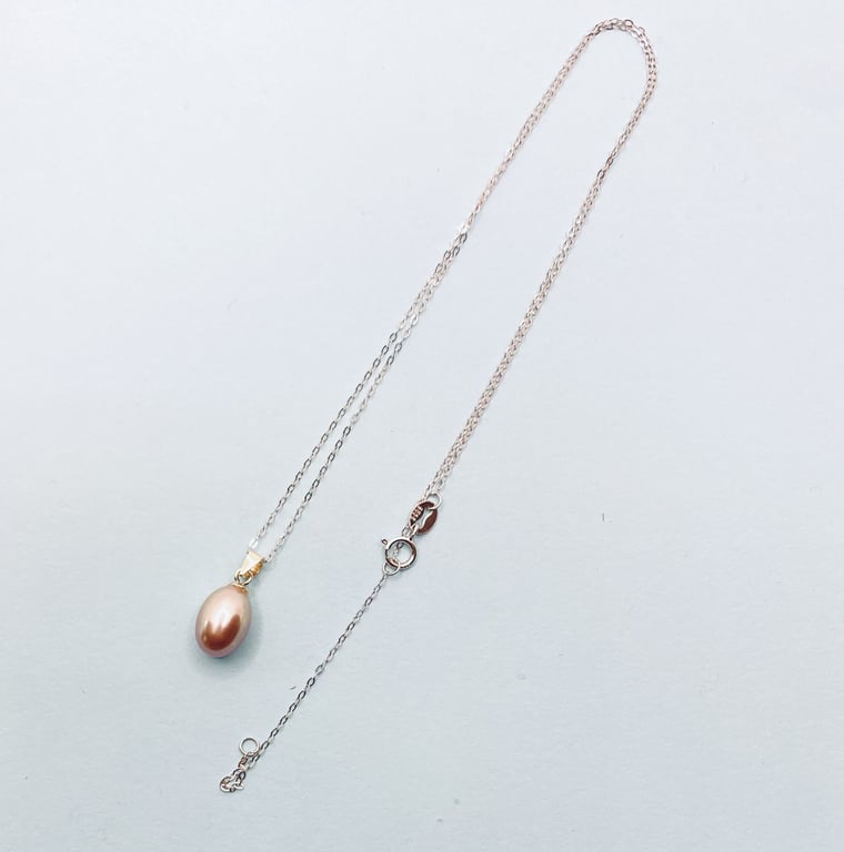 Purple Oval Freshwater Pearl Pendant Necklace in Sterling Silver 